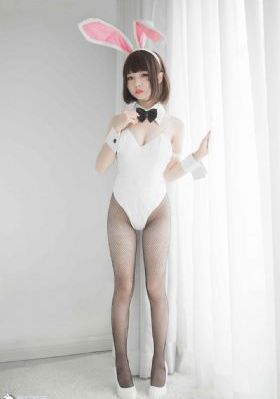美女脱个精光_完整视频大全